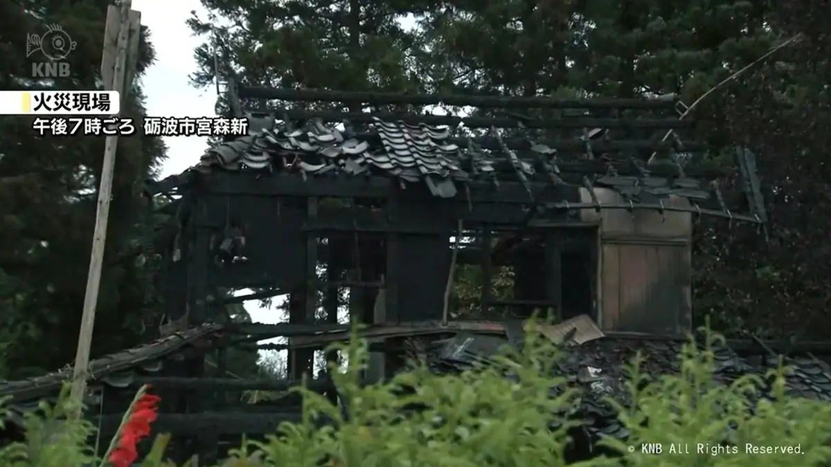 日テレNEWS NNN 7月12日(日) 21:18 砺波で住宅全焼か 焼け跡から男性