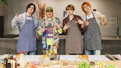 大衆演劇　スパンコールと合皮風のフード付き着流し 大衆演劇 スパンコールと合皮風のフード付き着流しの通販 by 紀kyo｜ラクマ